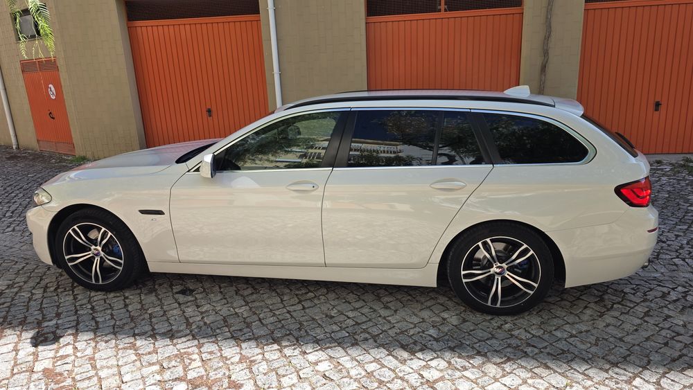 Vende se bmw 520d f11
