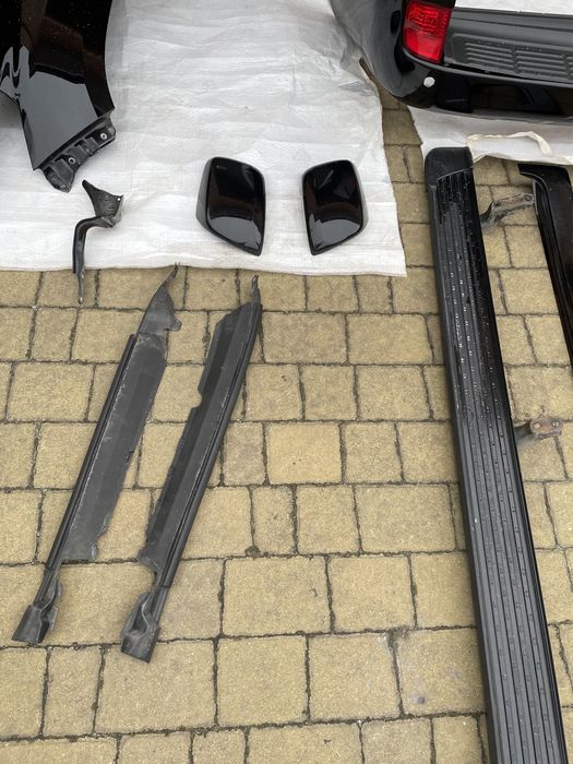 Бампер задній Тойота LC200 2007-2011р.в.