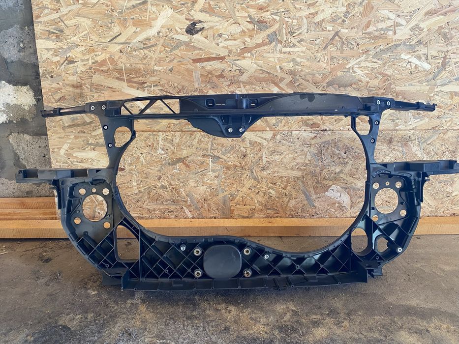 Продам комплект передніх важелів/ричагів та телевізор Audi a4b6