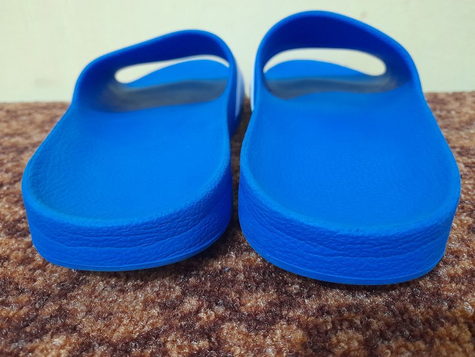 Adidas оригінал р.40 унісекс шльопанці