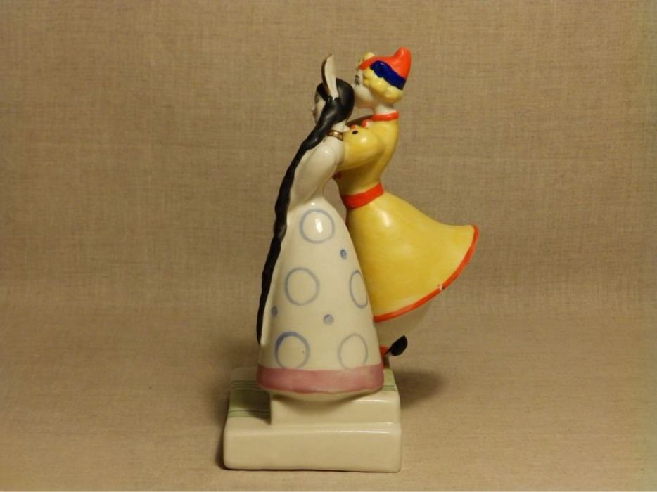 Статуэтка ИВАН ЦАРЕВИЧ И КОНЁК ГОРБУНОК сказка ЗХК Полонне фарфор СССР