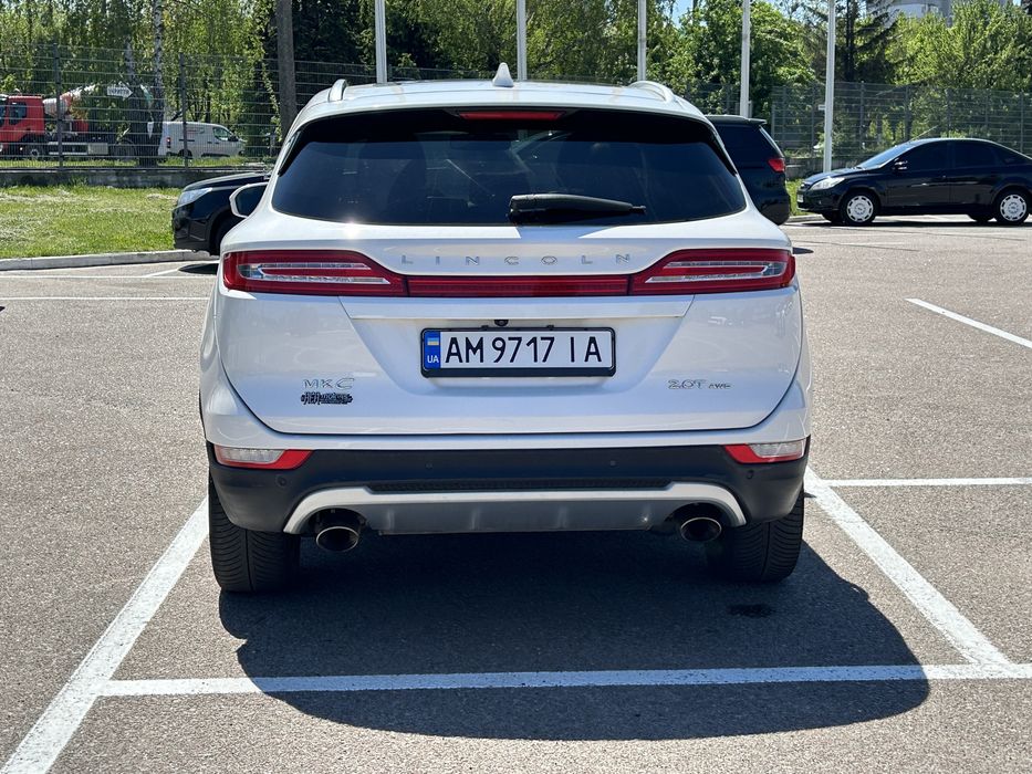 Автомобіль Lincoln MkC, 2017 року