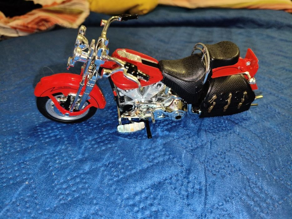 Model kultowego motocykla Harley Davidson skala 1:18