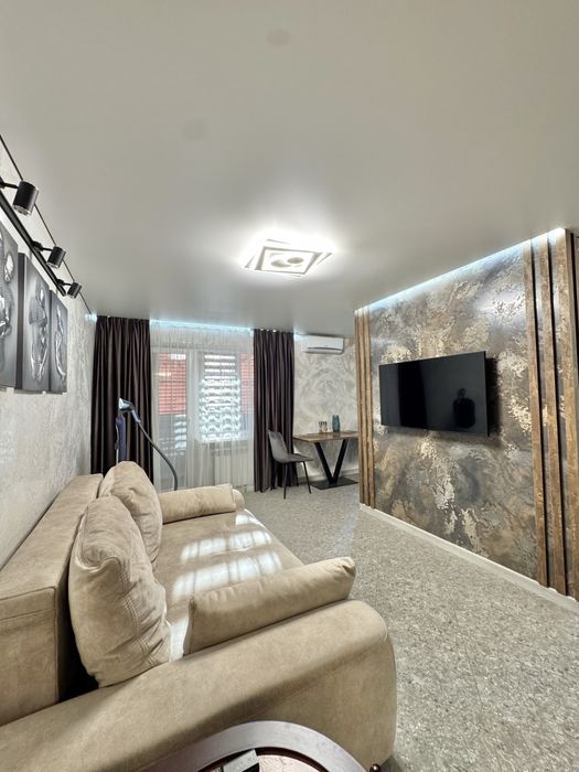 1 к пл Артема вул Софьї ПеровськоїПомісячно і на довгий термін