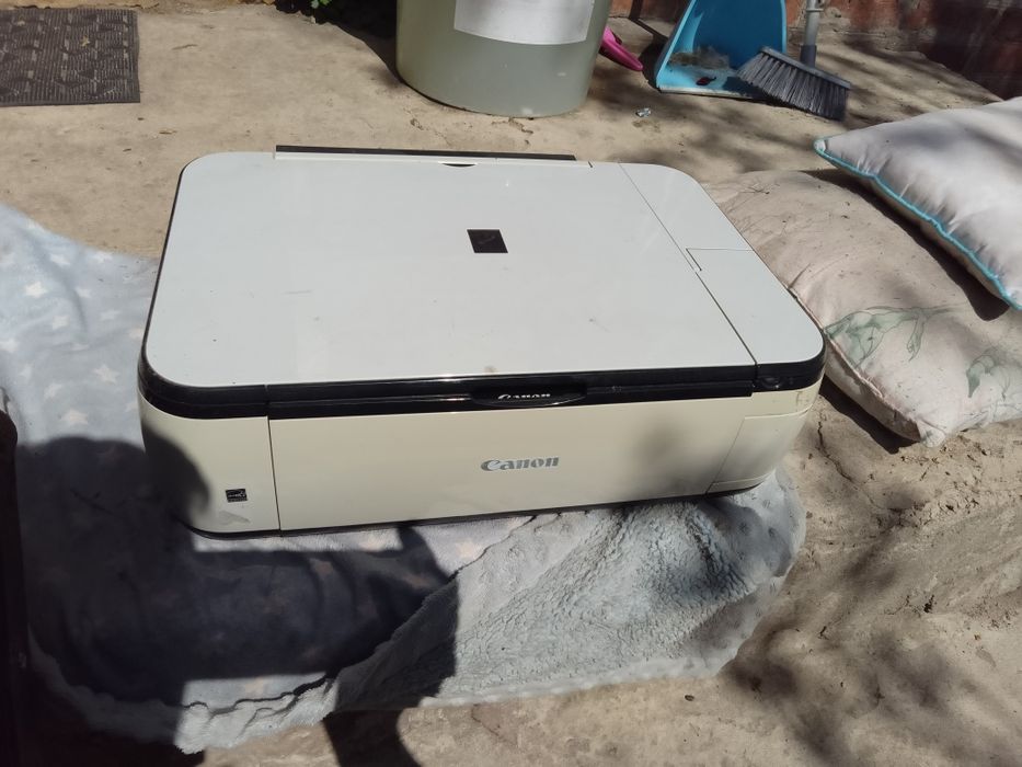 Принтер сканер цветной Canon