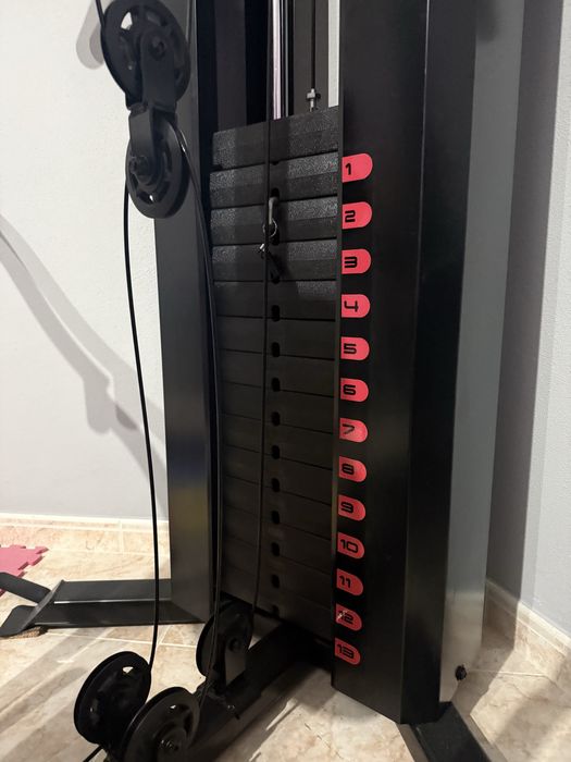 Máquina musculação multifunções