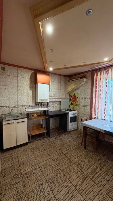 Вигідна ціна за 1к квартиру, 57м2. Перший поверх. Терміново.