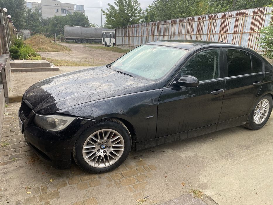 Продам БМВ е 90.