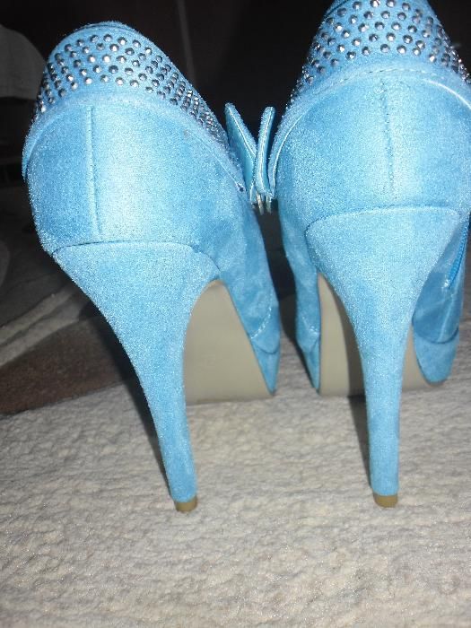 nowe półbuty na obcasie 39