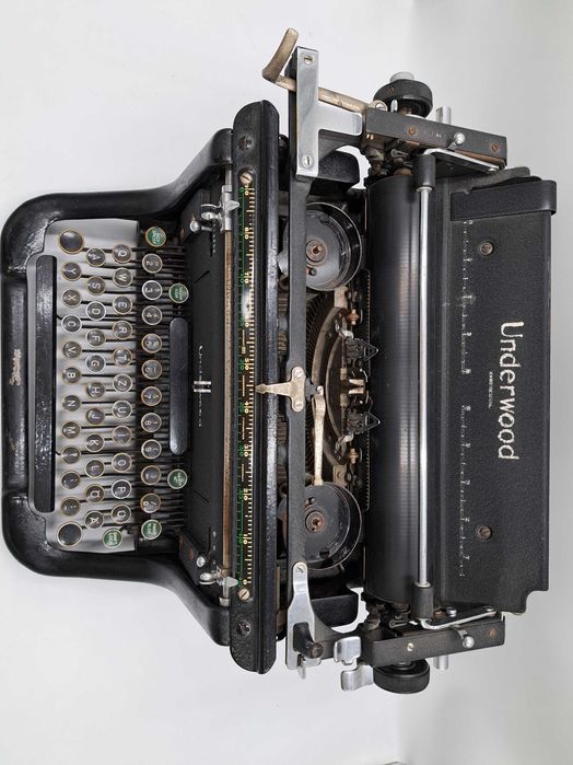 Maszyna do pisania Underwood Master czarna chromowane wstawki 1940 rok