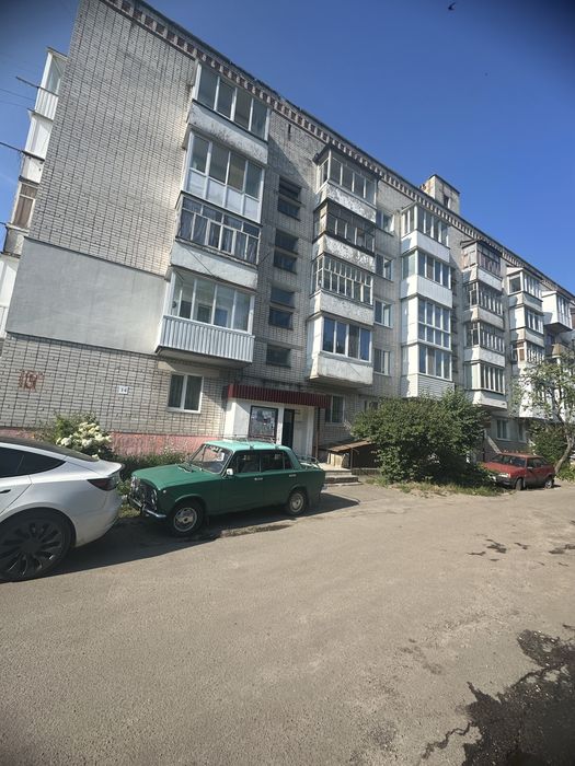 Продам 2кімнатну квартиру ЧШ вул. Офіцерська