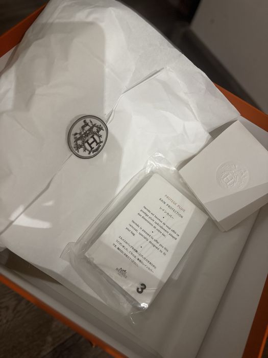 Брендові коробки , пильник Hermes , Chanel оригінал