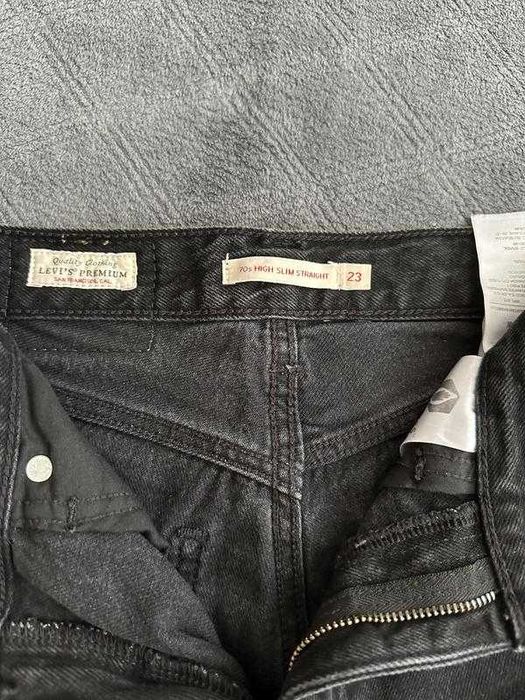 Джинси 70s high slim straight
Levi's