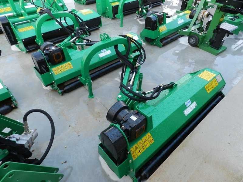 Triturador / destroçador  Hidraulico de Martelos ou Facas.