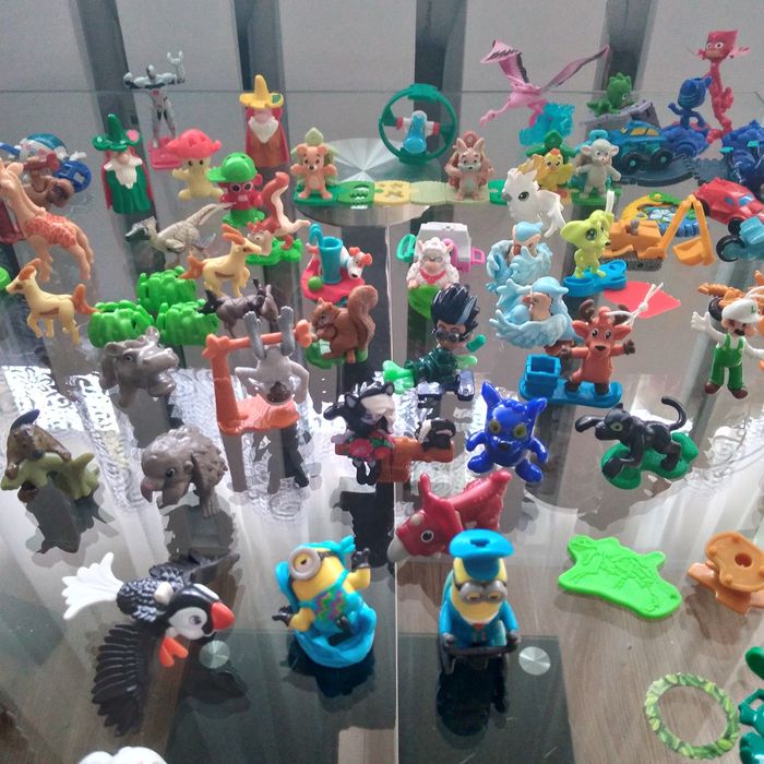 Figurki, zabawki z Kinder niespodzianki 72szt zestaw