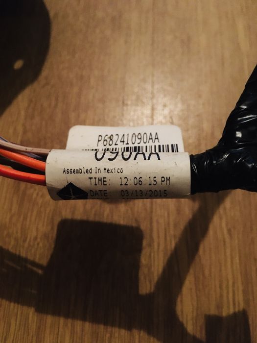 Jeep Compass: электро подъёмник стекла (зад- левый)