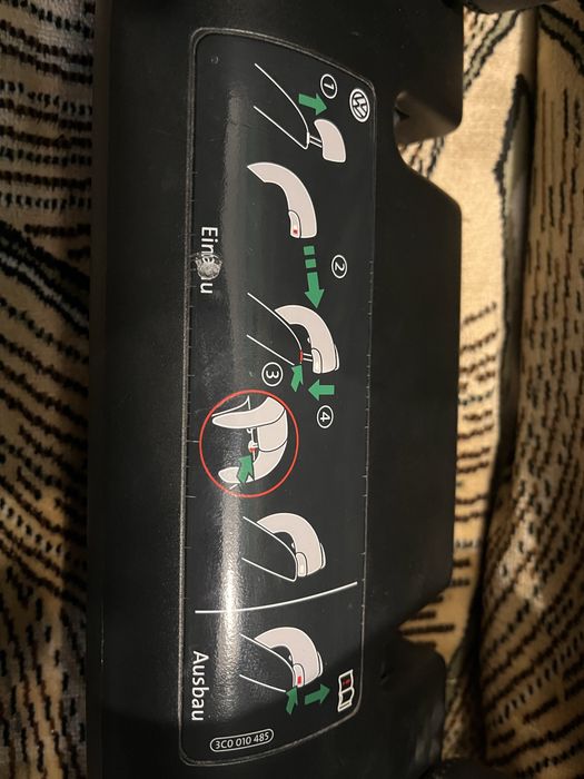 Дитячий підголівник на VAG