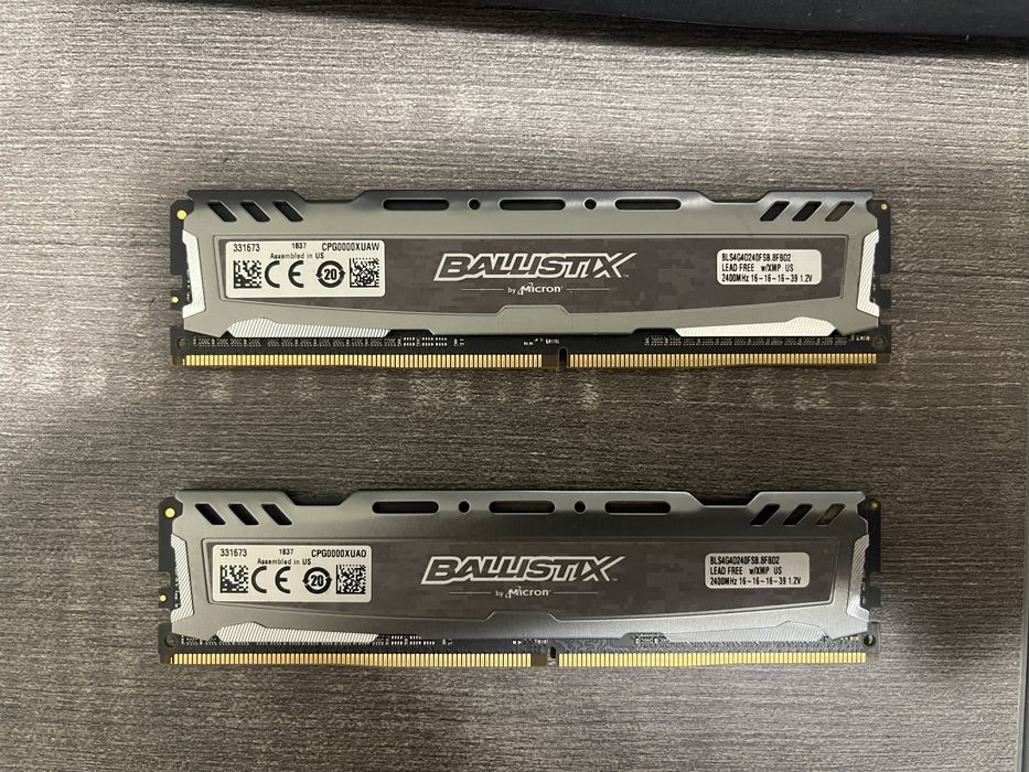 Комплект оперативної памʼяті DDR4 8GB(2x4GB) Crucial Ballistix Sport XMP 2400Mhz