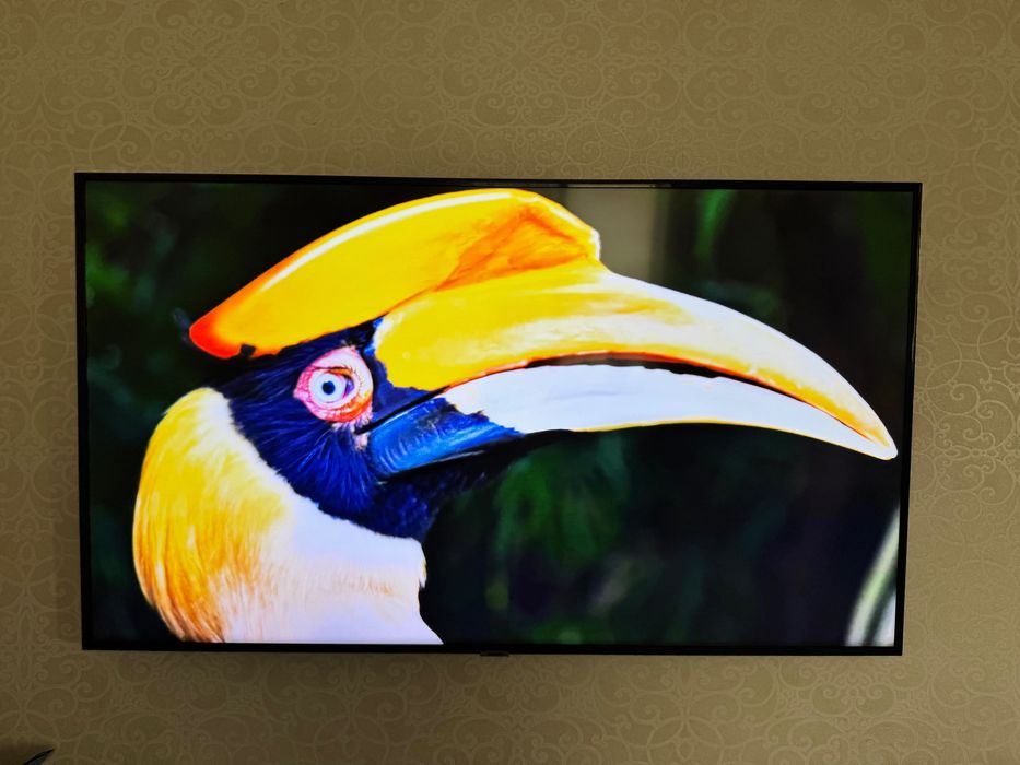 Телевизор SAMSUNG 55" дюймов 4K Ultra HD Smart TV состояние нового!