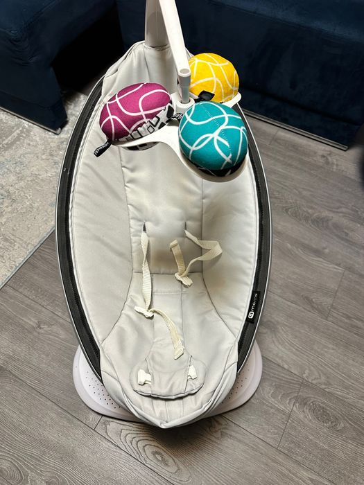 Заколисуючий центр 4moms MamaRoo 4.0