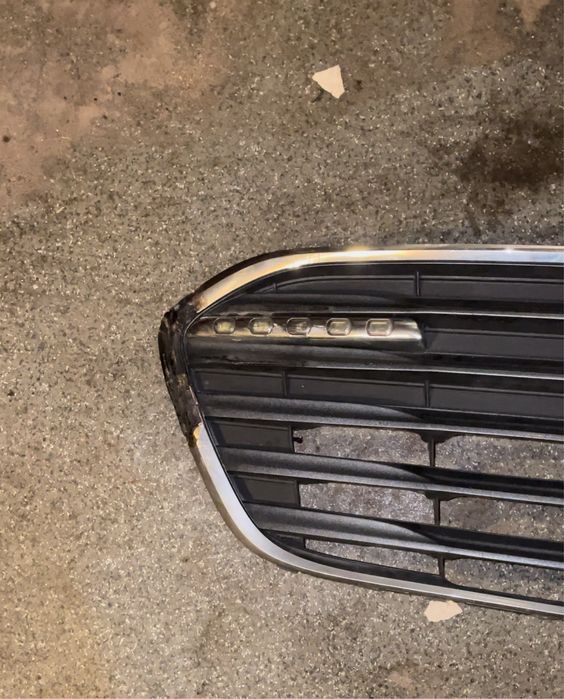 Решітка бампера тойота авлон 13-16 роки