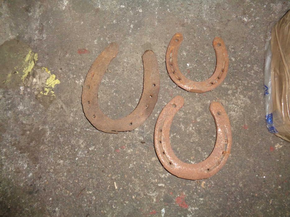 Podkowy końskie stare