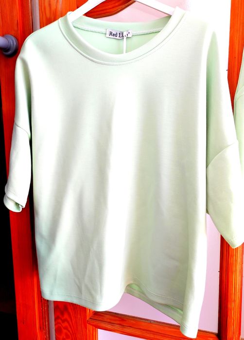 Damski komplet w materiale masełko bluzka krótki rękaw+ spodenki