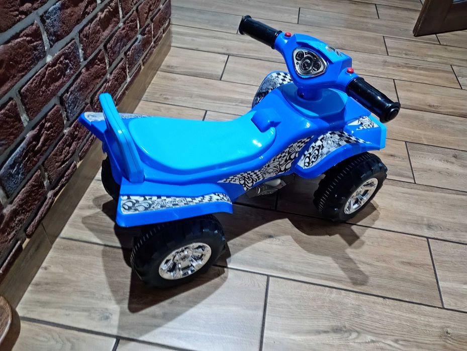 Jeździk samochód pojazd odpychacz z melodiami