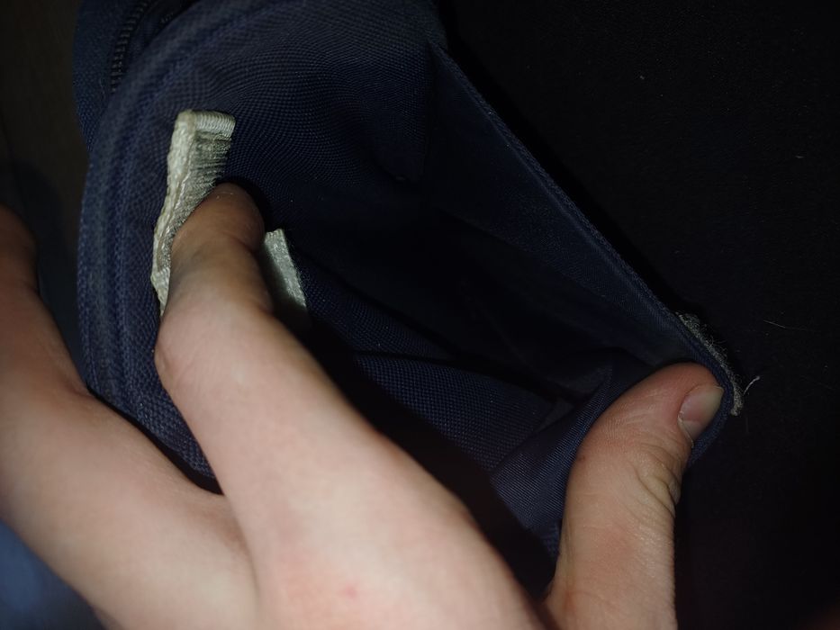 Nerka Adidas , wada nie ma zanka odpadł