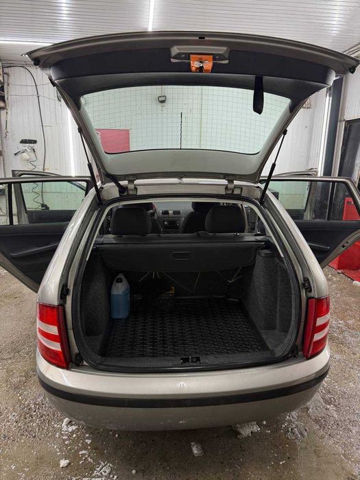 Skoda Fabia 2007 I покоління (FL)  •  1.4 MT (80 к.с.) MPI  •  Classic