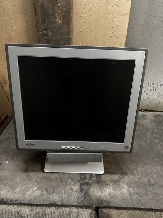 Монитор квадратный