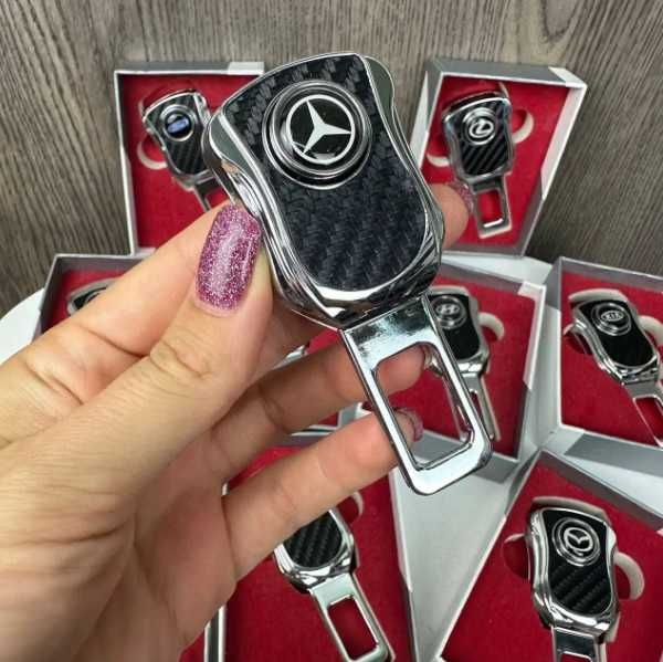 Заглушка перехідник ременя безпеки