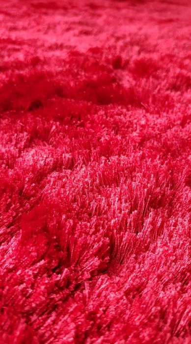 1 Tapete Shaggy 200x300 + 1 Tapete Shaggy 140x70 + 2 Almofadas 50x50