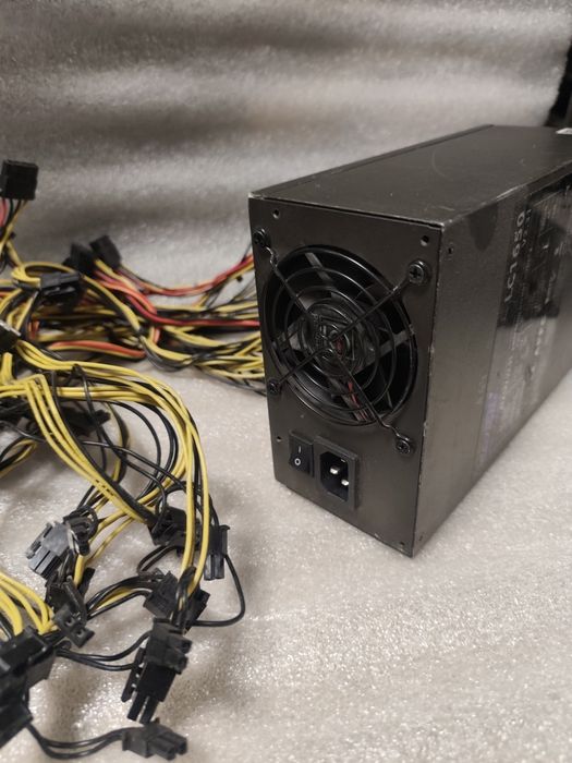 Блок живлення LCPower LC1650 Mining-Edition 1650Watt 14*(6+2)PIN V2.31