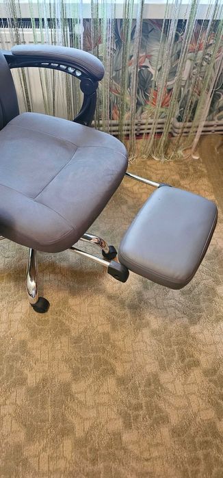 Комп'ютерне крісло