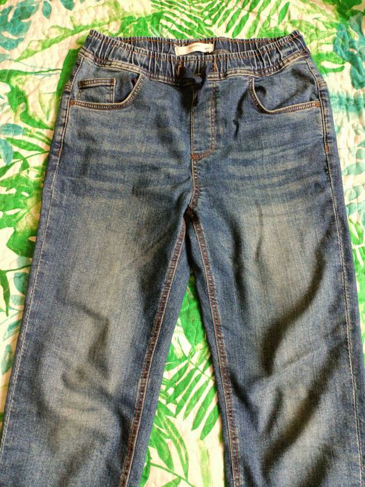 Jeansy chłopak Reserved 152