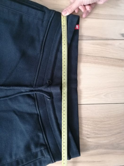 Spodnie dresowe new balance L