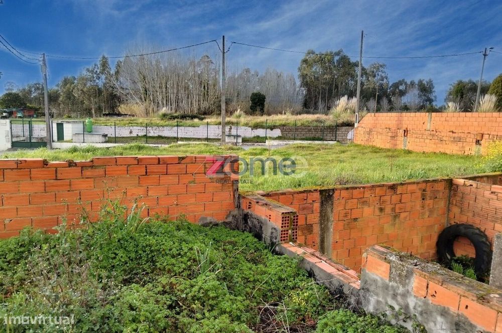 Terreno urbano - Duas frentes - 518m2 - Bustos - Projeto moradia — Bustos, Troviscal E Mamarrosa, Aveiro