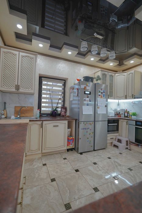 Продам будинок з хорошим ремонтом