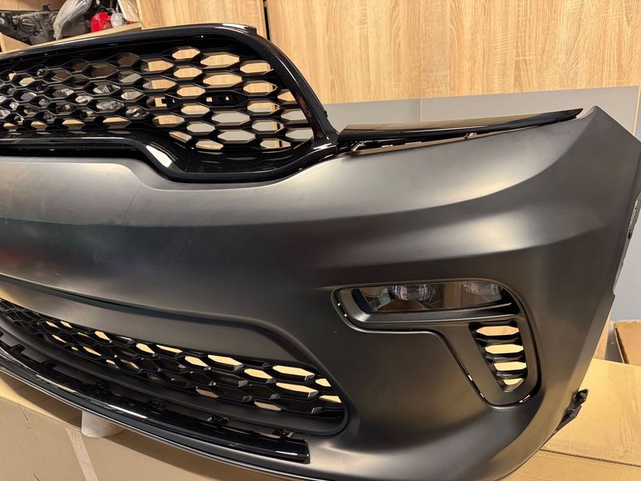 dodge durango 21- srt zderzak przód nowy