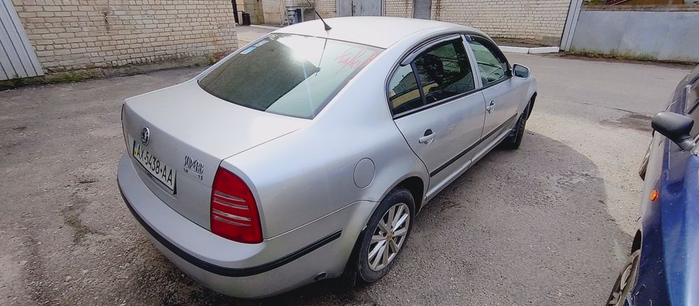 Skoda Superb 2004