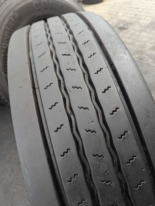 315/80R22.5 Uniroyal FH 40 przód