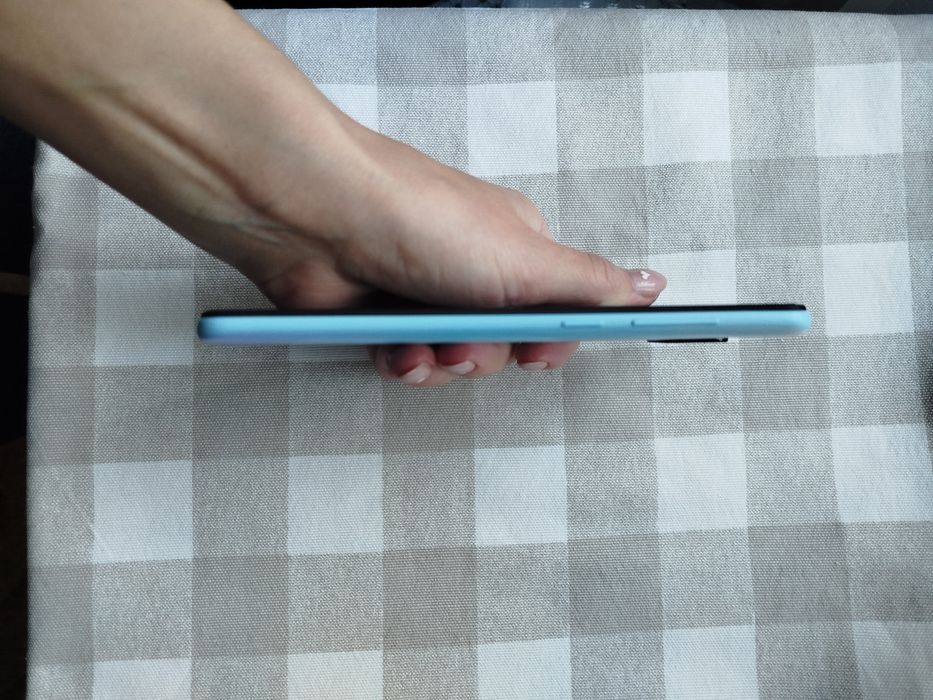 Мобільний телефон редмі нот 9