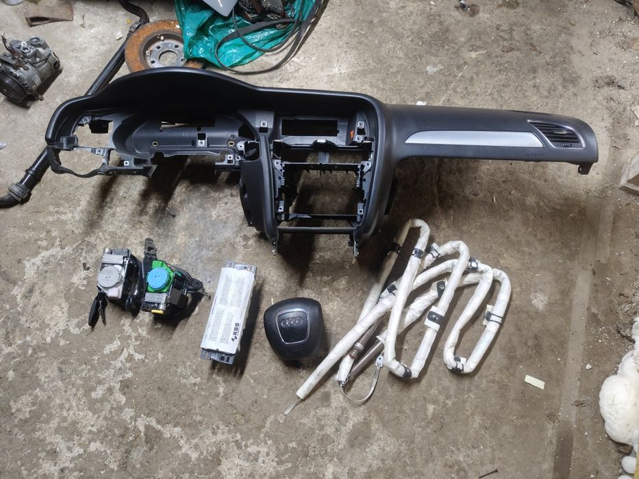 Deska rozdzielcza audi a4 b8