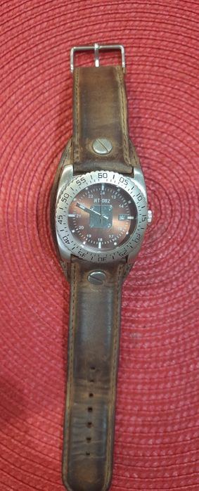 Вінтажний годинник фірми  NT- 082
