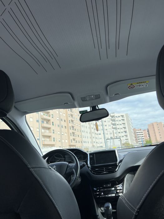 Peugeot 2008 1.2 PureTech Allure
