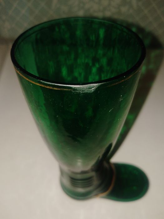 Продаються художні вироби зі скла та фарфору виробництва ГДР та СРСР.