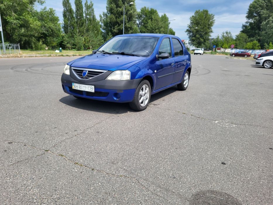 Продам дачія логан один власник з салону