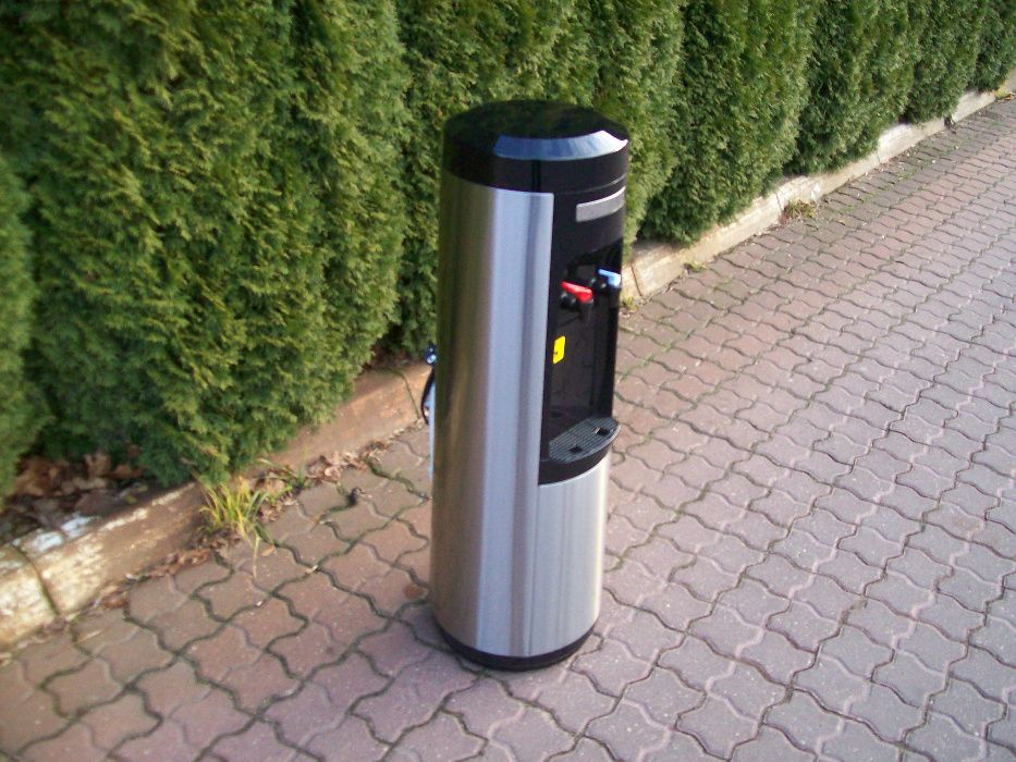 Dystrybutor do wody goracej schłodzonej. Bez butli. Limitu