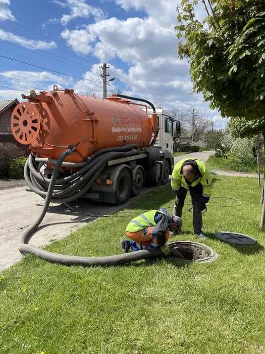 НЕДОРОГО! Выкачка выгребных ям и сливных ям фекальным насосом